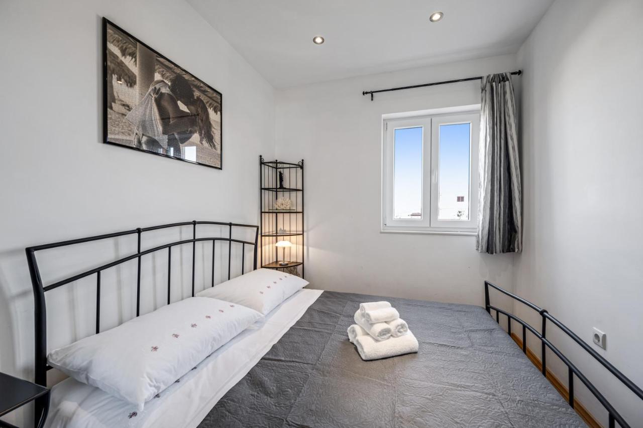 Anchor Apartment